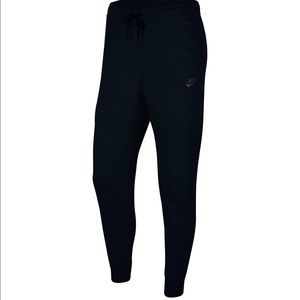 Mens Nike Tech Fleece black joggers